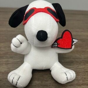 Snoopy Valentines Whitman's Peanuts Collectible with Heart Arrow‎ Plush 5.5"